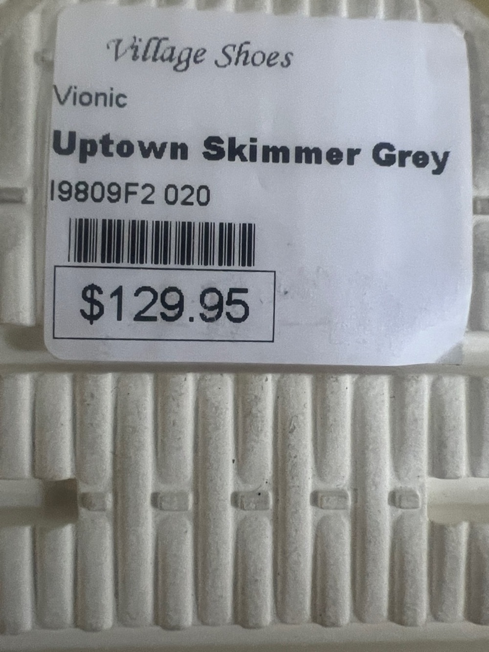 NWT - VIONIC - Light Gray Knit Slip-On Loafers - Picture 2 of 8